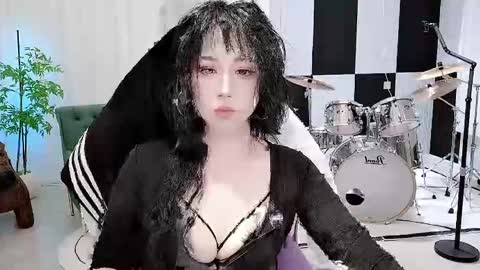 Snapshot of zhen0 chatting on 09.09.25 zhen online show from 09.09.25