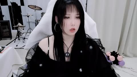 zhen online show from 04.03.26