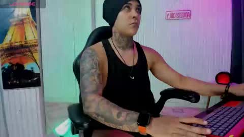 Snapshot of zhoestrong chatting on 05.28.26 zhoestrong online show from 05.28.26