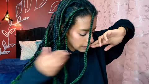 Zia Green online show from 01.15.25