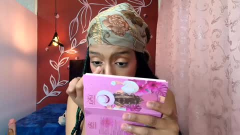 Zia Green online show from 01.17.25