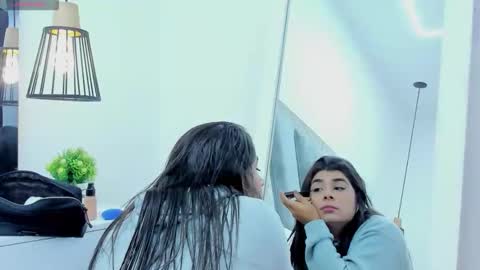 Snapshot of ziamiller chatting on 11.21.25 zia online show from 11.21.25