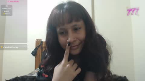 Snapshot of ziggyblunt chatting on 06.15.26 ziggyblunt online show from 06.15.26
