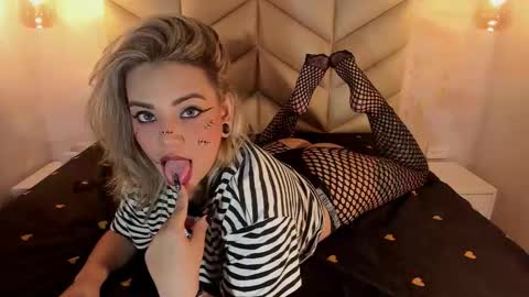 zihaadams_ online show from 03.19.26