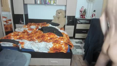 Snapshot of zincky chatting on 02.26.25 zincky online show from 02.26.25