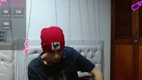 Snapshot of zion_bora chatting on 12.04.24 Zion Bora online show from 12.04.24