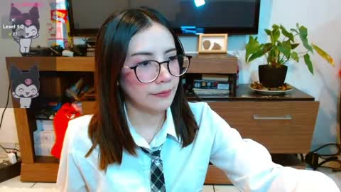 Snapshot of ziremya chatting on 05.13.26 Ziremya online show from 05.13.26