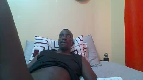 Zlatann2012 online show from 12.18.25