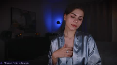 Snapshot of zlicious chatting on 04.08.26 Zara Join next live at 5PM EST online show from 04.08.26