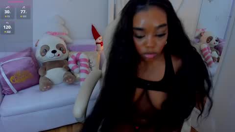 Snapshot of zobe_love chatting on 12.26.24 Zobe Love online show from 12.26.24