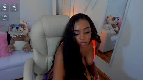 Snapshot of zobe_love chatting on 02.07.25 Zobe Love online show from 02.07.25