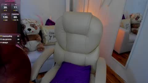 Snapshot of zobe_love chatting on 02.14.25 Zobe Love online show from 02.14.25