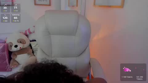 Zobe Love online show from 12.15.25