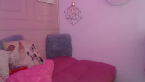zoe__baker online show from 04.30.26