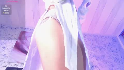 Snapshot of zoe_babygiirl chatting on 02.10.25 Salome online show from 02.10.25