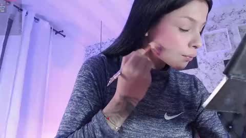 Snapshot of zoe_babygiirl chatting on 03.07.25 Salome online show from 03.07.25