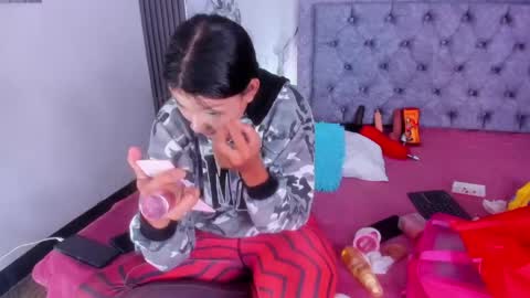 Zoe Blake online show from 06.07.26