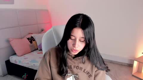 Zoe online show from 03.10.25