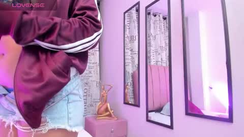 Snapshot of zoe_blond chatting on 11.09.25 zoe_blond online show from 11.09.25