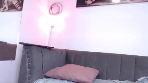 Zoe online show from 02.25.25