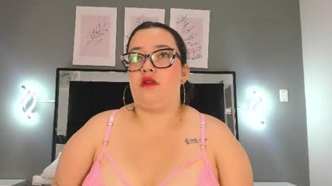 Snapshot of zoe_curvyy chatting on 07.15.26 zoe_curvyy online show from 07.15.26
