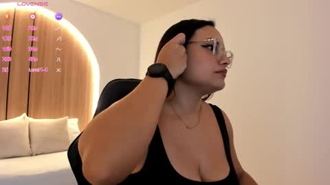 Zoe  online show from 10.22.25