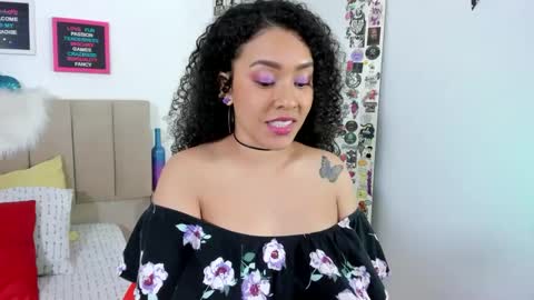 Snapshot of zoe_gruber chatting on 01.19.25 Zoe Gruber online show from 01.19.25