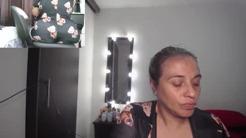 zoe hotxxx online show from 09.18.25