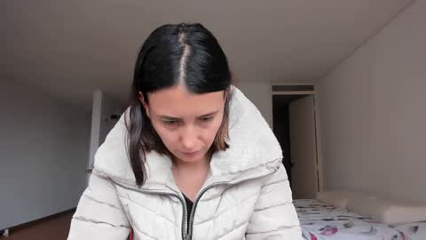 Snapshot of zoe_jeane_beker chatting on 12.29.24 ZOE online show from 12.29.24