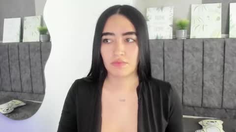 zoe_jones7 online show from 01.17.26