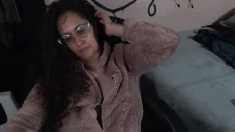 Snapshot of zoe_koller chatting on 04.21.26 Zoe Koller online show from 04.21.26