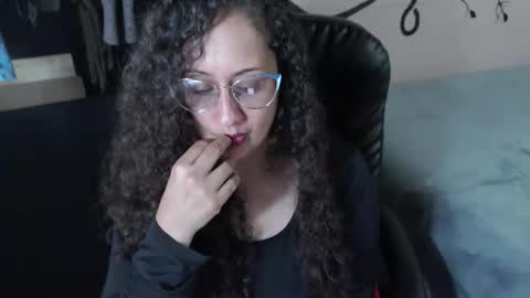 Snapshot of zoe_koller chatting on 05.06.26 Zoe Koller online show from 05.06.26
