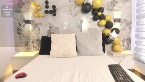 Zoe online show from 04.18.26