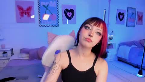 Snapshot of zoe_lynch_ chatting on 06.26.26 Zoe Lynch online show from 06.26.26