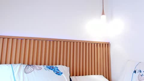 Snapshot of zoe_rivers chatting on 01.11.25 Zoe online show from 01.11.25