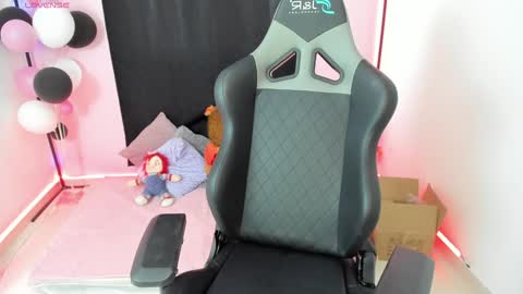 zoe_sullivan_ online show from 12.15.24