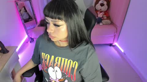 zoe_sullivan_ online show from 01.28.25