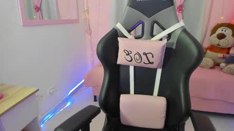 zoe_sullivan_ online show from 09.25.25