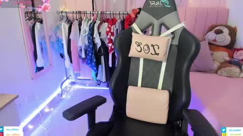 zoe_sullivan_ online show from 02.08.26