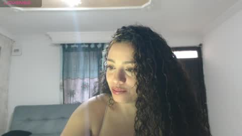 Snapshot of zoe_tai chatting on 04.25.26 zoe tai online show from 04.25.26