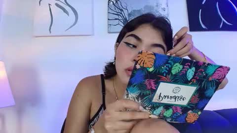 Snapshot of zoe_wang chatting on 09.23.25 Zoe online show from 09.23.25