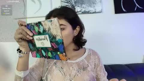 Snapshot of zoe_wang chatting on 11.11.25 Zoe online show from 11.11.25