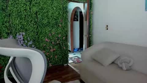 Zoe online show from 11.09.25