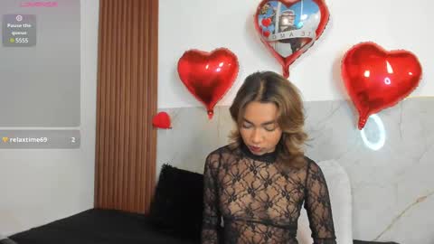 Snapshot of zoeameliie chatting on 02.16.25 zoeameliie online show from 02.16.25