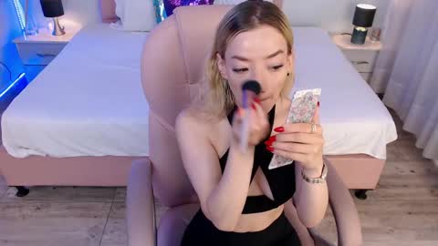 Snapshot of zoee_joness chatting on 05.07.26 zoe online show from 05.07.26