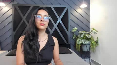 Zoe 3 online show from 10.05.25