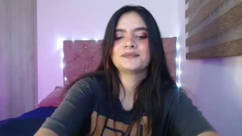 Zoee online show from 02.04.26