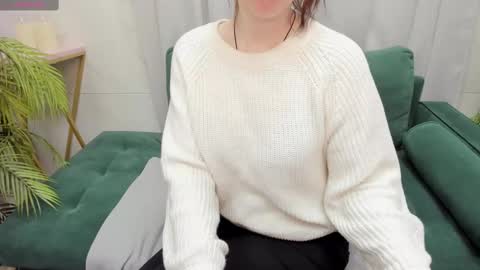 Snapshot of zoeeast chatting on 02.19.25 Zoe online show from 02.19.25