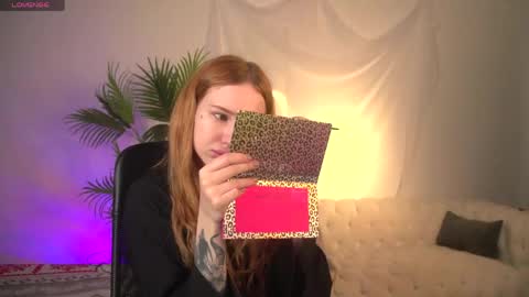 Snapshot of zoeford_ chatting on 05.23.26 ZOE online show from 05.23.26