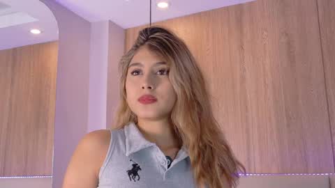 Zoe online show from 04.07.26